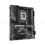  4x DDR5 Slots