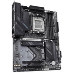  4x DDR5 Slots