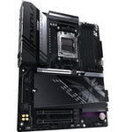  4x DDR5 Slots