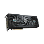  3x DisplayPorts / 1x HDMI Port