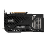  2x DisplayPorts / 1x HDMI Port