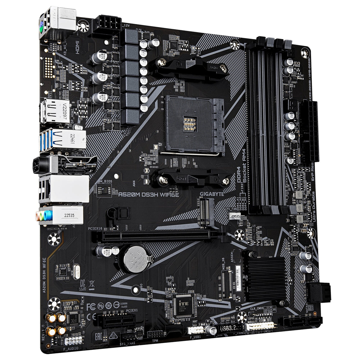  4x DDR4 Slots