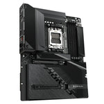  4x DDR5 Slots